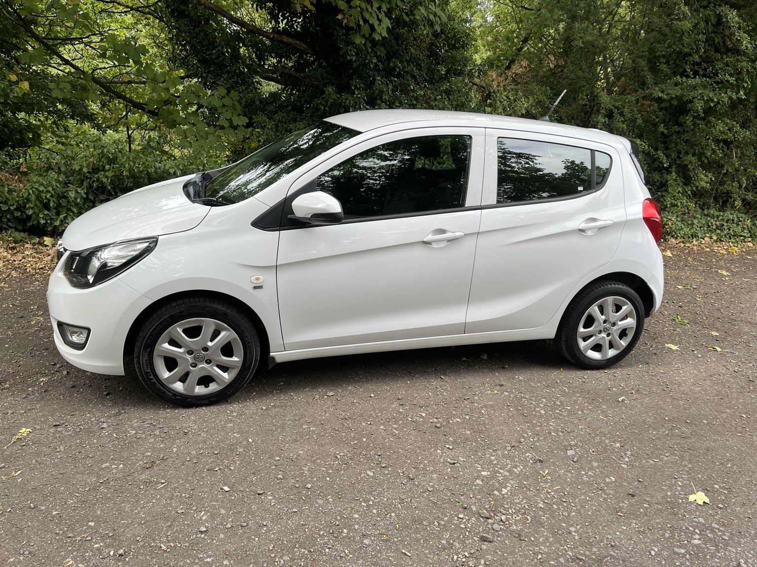 2017 Vauxhall Viva 1.0 SE thumbnail 5