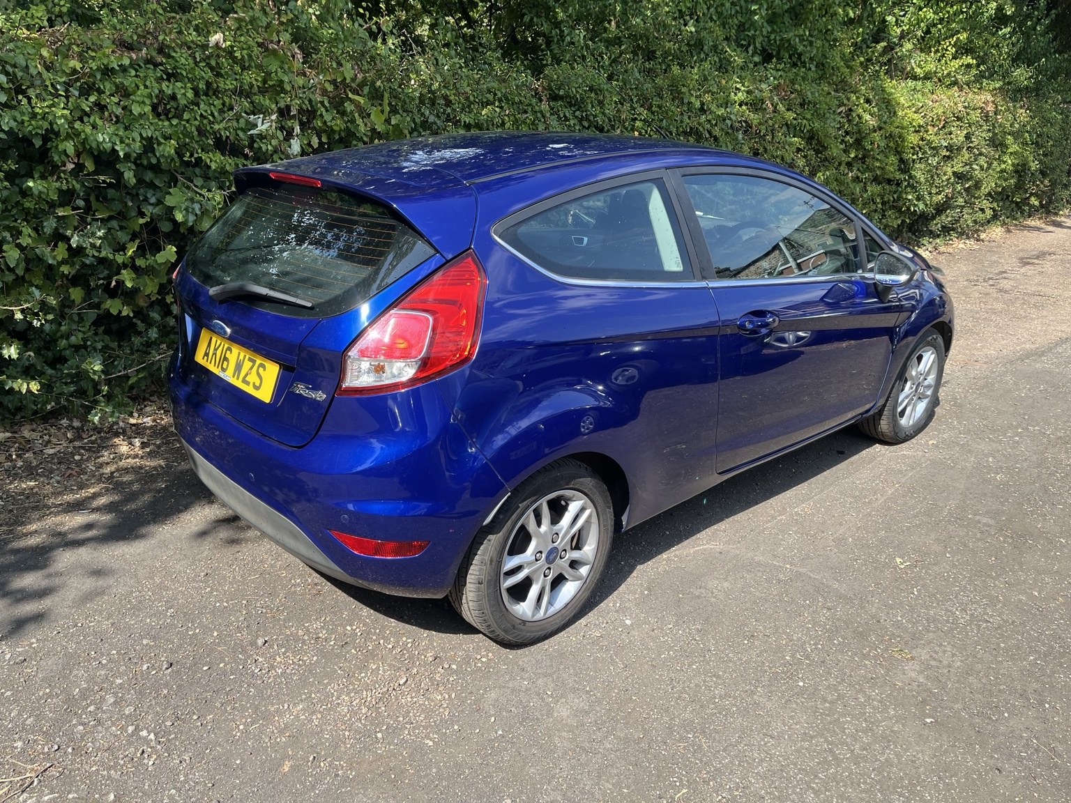 2016 Ford Fiesta 1.25 Zetec 3 Door thumbnail 3